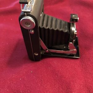 🎥 Vintage Kodak camera